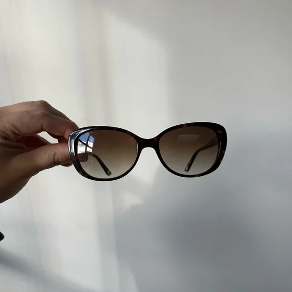 Vintage Saks on fifth Avenue sunglasses - Picture 3 of 9